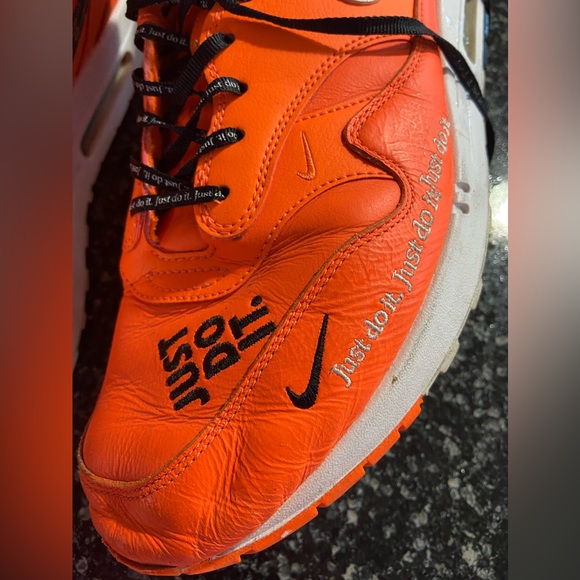 Nike Air Max 1 Just Do It Orange Men’s Sneakers Size 13 - Picture 6 of 7